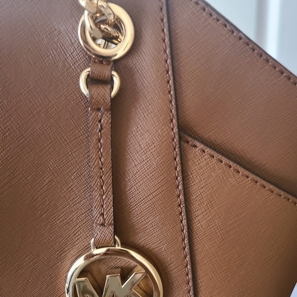 Michael Kors Purse - Picture 8 of 9